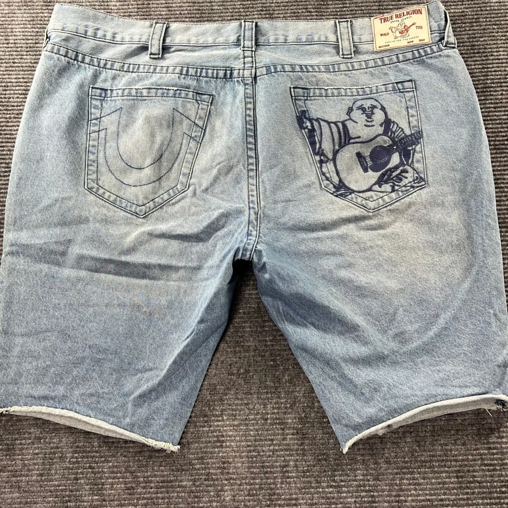 True Religion Jean Shorts 48 Ricky Relax Straight Light Wash Buddha Embroidered